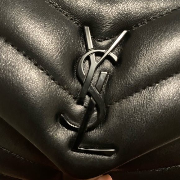 Authentic Saint Laurent (YSL) Loulou Toy Matalesse - Picture 8 of 12